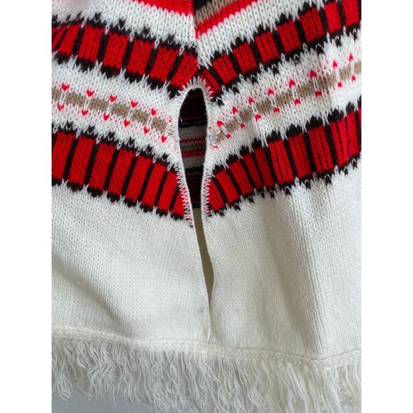 70's fair aisle knit poncho white, red and gold.  Costume or Retro - Picture 5 of 9